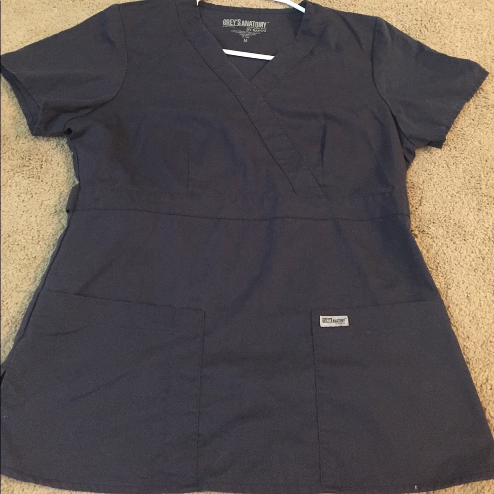 Super cute scrub top